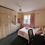 Females Only - Private Bedrooms In Dublin Habitación en casa particular Lucan