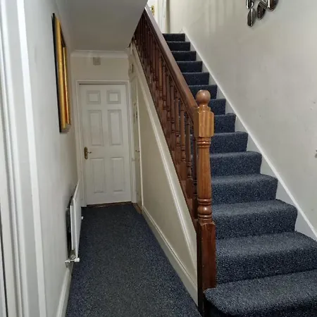 民宿 Females Only - Private Bedrooms In Dublin