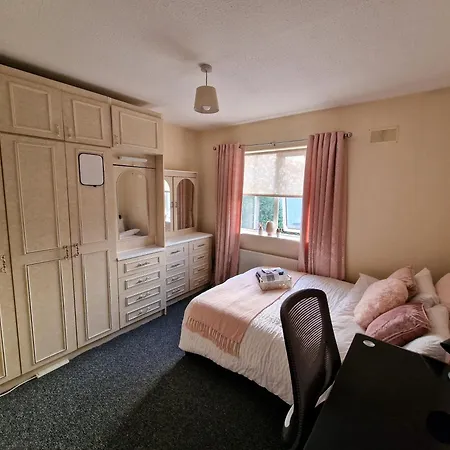 Females Only - Private Bedrooms In Dublin 民宿 卢坎