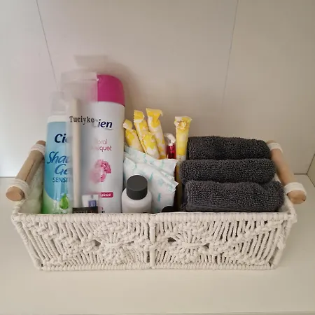 Females Only - Private Bedrooms In Dublin * ルーカン