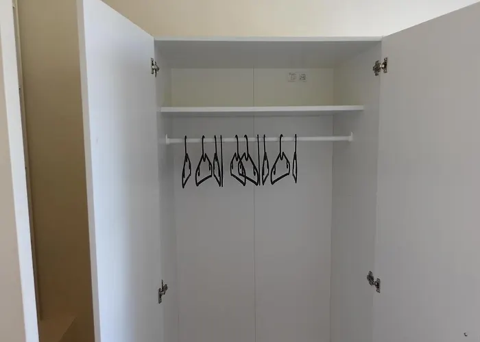 ホームステイ Females Only - Private Bedrooms In Dublin ルーカン