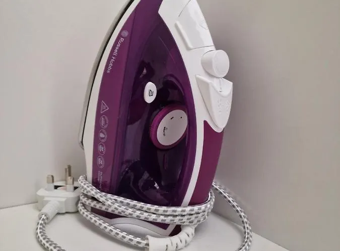 Females Only - Private Bedrooms In Dublin ホームステイ *